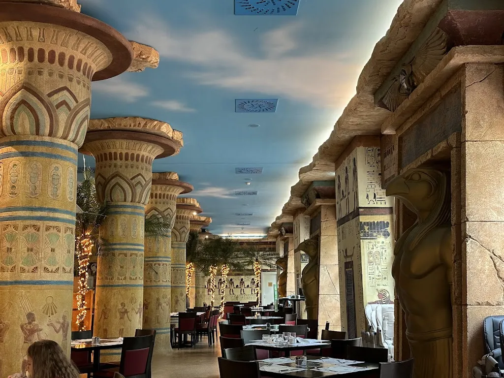 Serguei Belgrade_Tutankhamon Restaurant_Castelnuovo del Garda_recensione