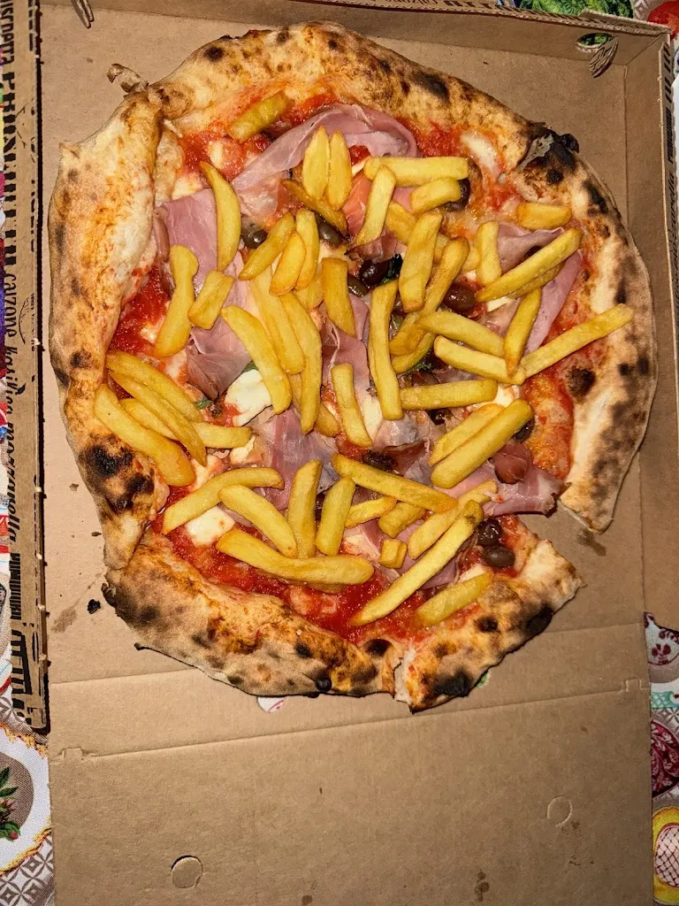 Luca Rondinone_Pizzeria Tagariello_Palagiano_review