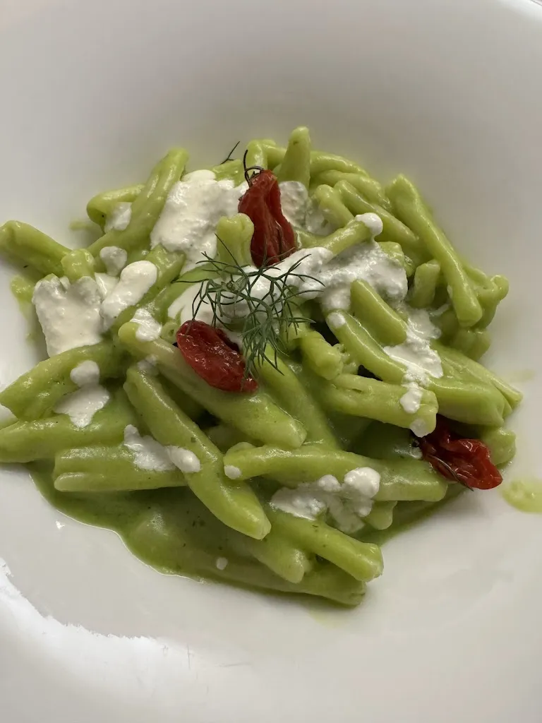 Paloma Rios_Rifugio Dei Mele_Cellore_review