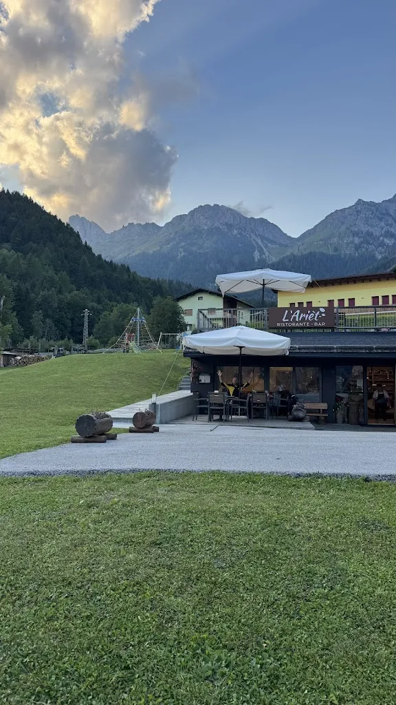 Nikos Zades_L' Arièt_Celat-San Tomaso Agordino_review