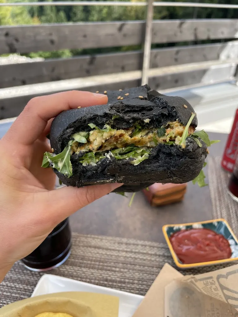 Oana Tereza_Vertik Rustik Bar_Celat-San Tomaso Agordino_review