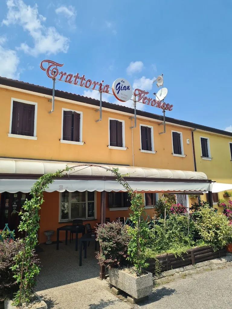 Trattoria Veronese Da Gian_Cavarzere_slider_image_1