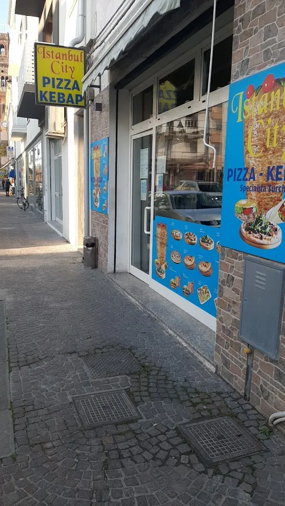 Istanbul city kebap e pizza restaurant in Cavarzere