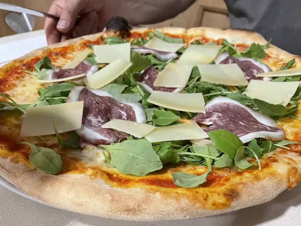 Ristorante Pizzeria Big Gnomo_Cencenighe Agordino_slider_image_3