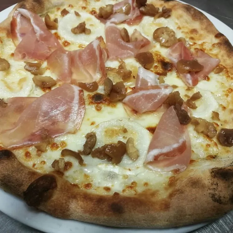 Pizzeria dallo Zio_Ceneselli_slider_image_2