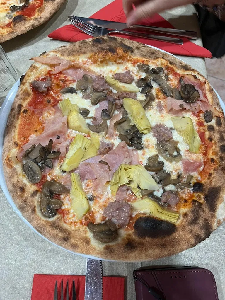 LA TANA degli ARTISTi_Ceneselli_slider_image_1