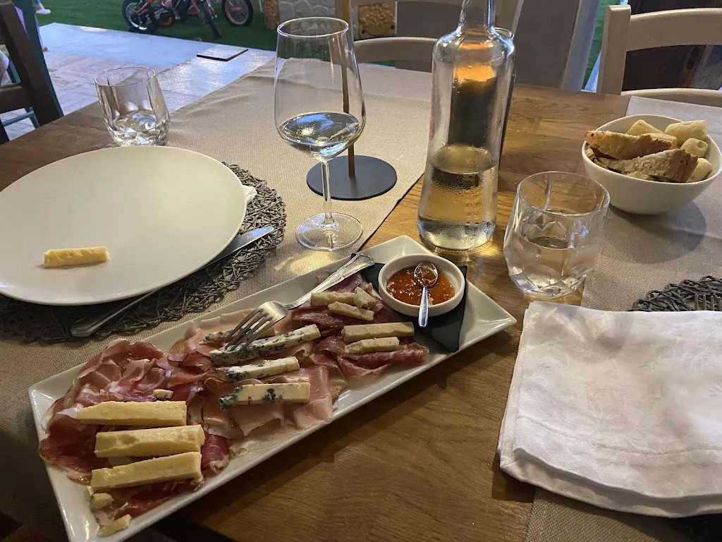 Anonymous User_Jezebel’s Antica Birreria Bistrot_Ceggia_review