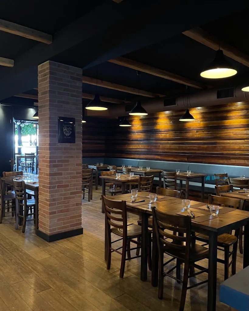 Jezebel’s Antica Birreria Bistrot_Ceggia_slider_image_1