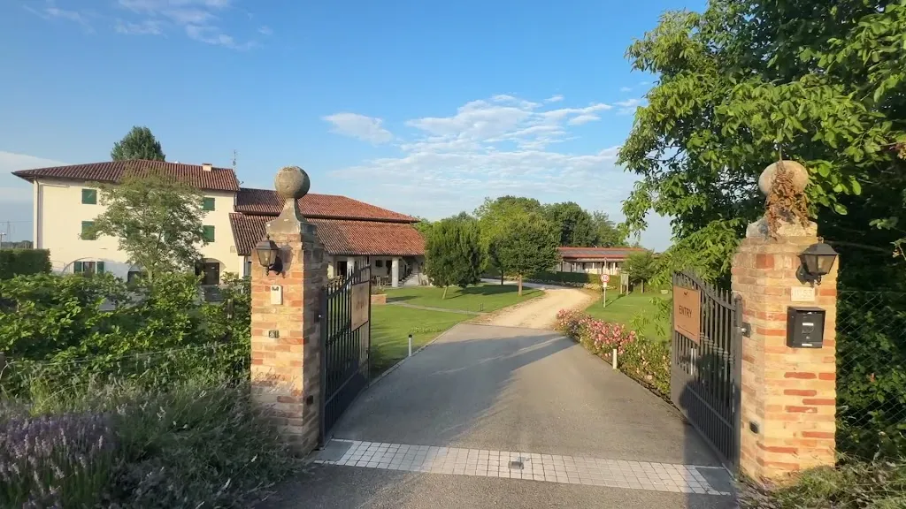 Dovbik Family_Hotel B&B - La Casa dei Racconti_Ceggia_review