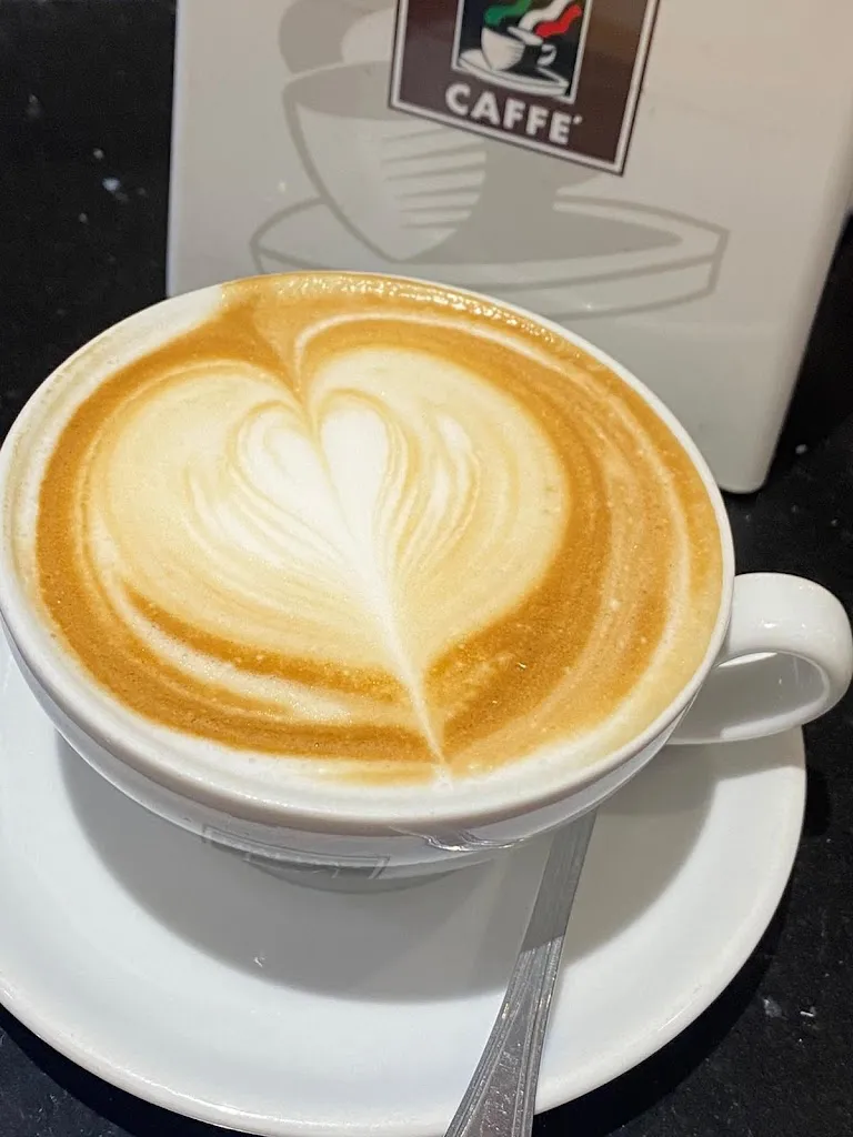 Happy bar_Ceggia_slider_image_3