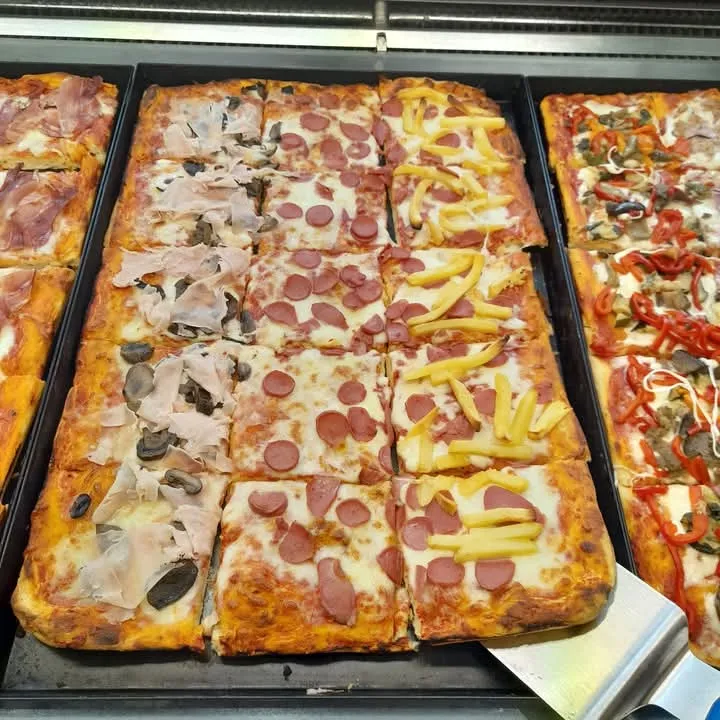 Pizza al Pezzo Can-Ton_Ceggia_slider_image_2