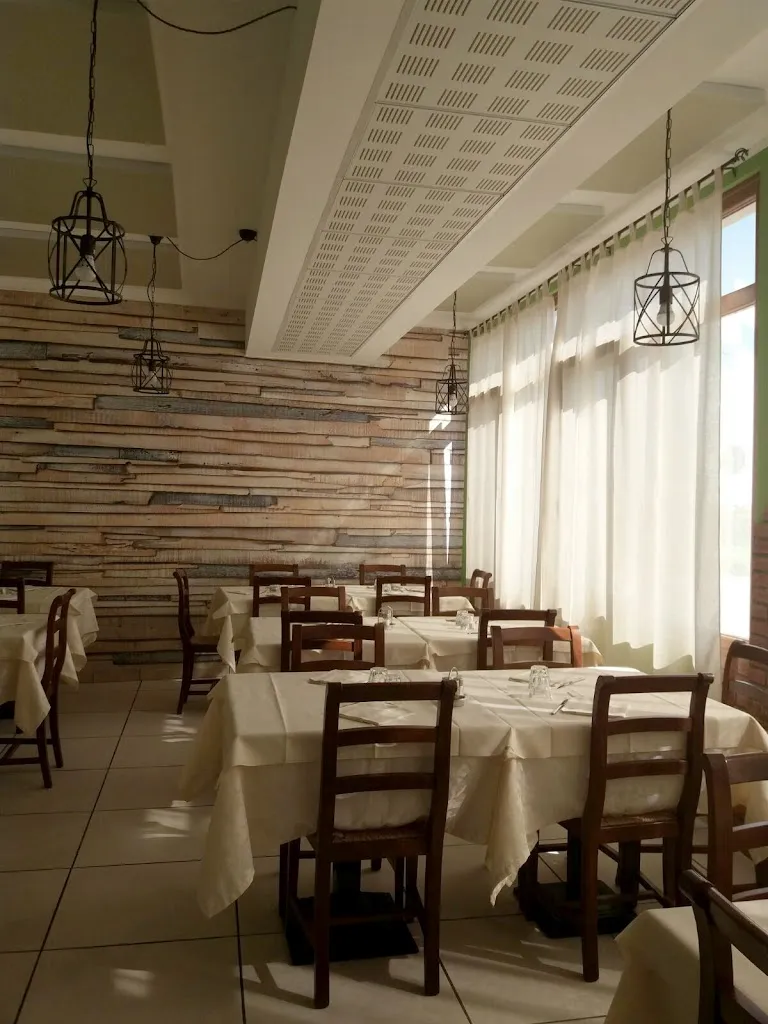 Trattoria Antico Bar dalla Giulia restaurant in Ceregnano