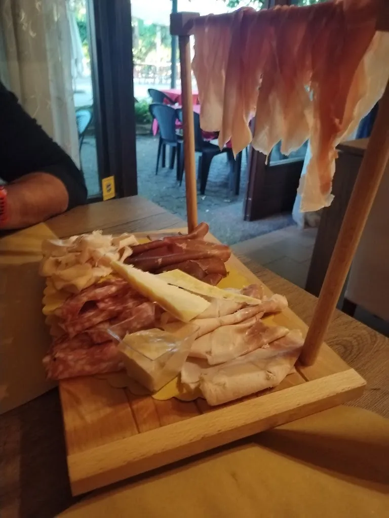 mariangela signorini_Ristorante Pizzeria Ca Rosa Di Sarti Carlina Ic Sas_Ceregnano_review