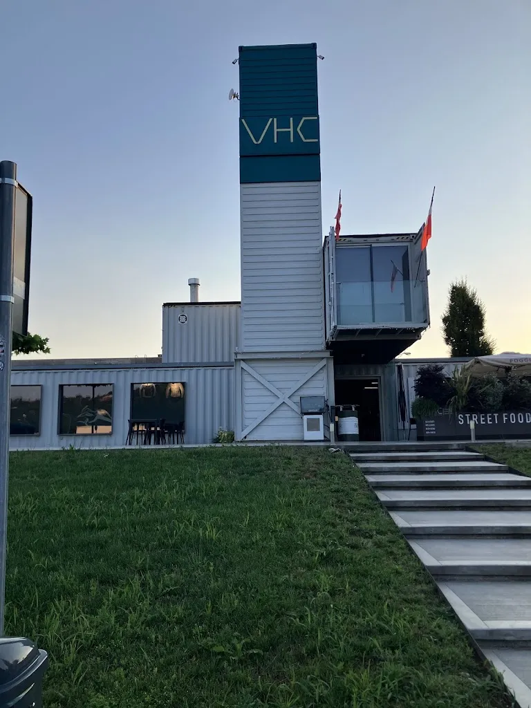 Enzo Cortivo_VHC Street Food & Cocktail Container - Cornedo Vicentino_Cereda-Cozza Cornedo_review