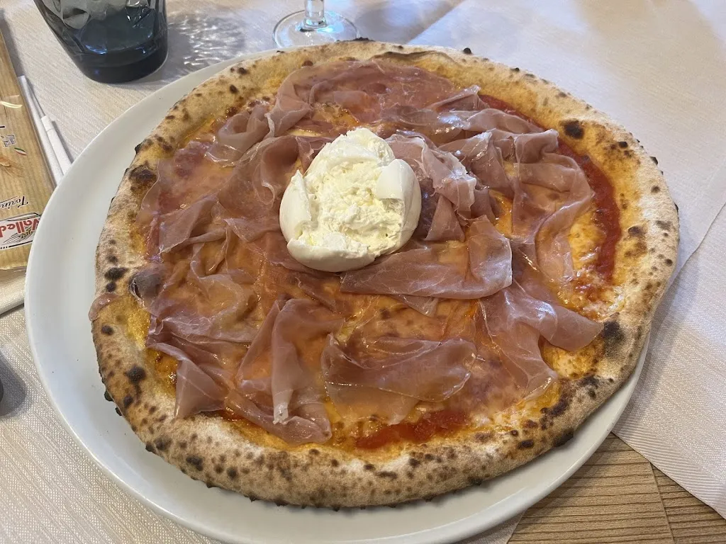 Lev Lukashev_Pizzeria Ristorante La Zangola_Cereda-Cozza Cornedo_review