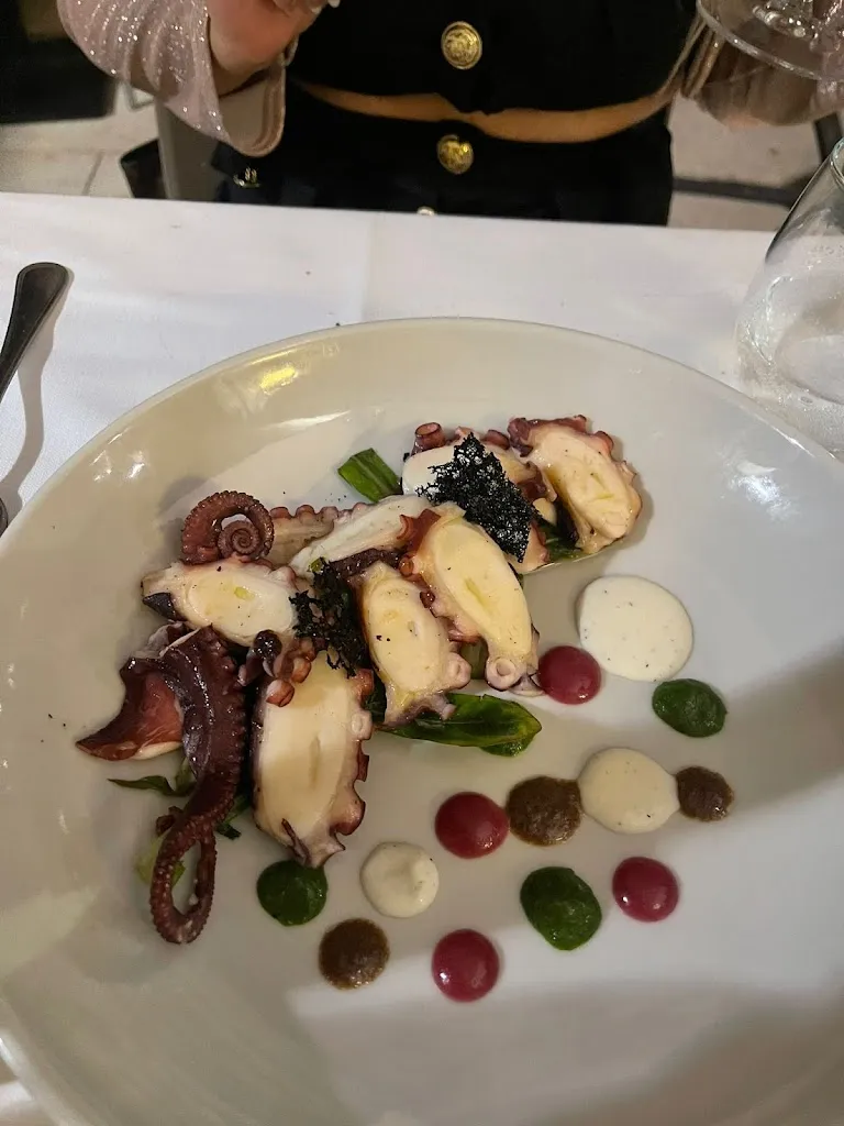 Jennifer Godi_Heffort restaurant_Parabita_review