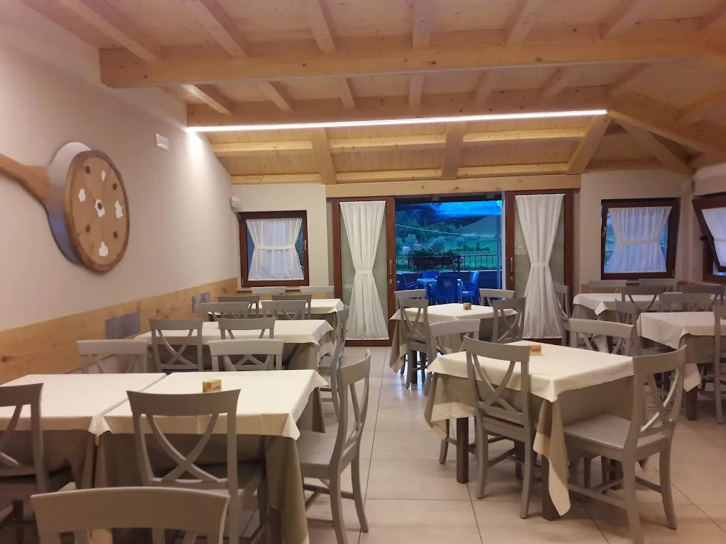 Pizzeria da Rosario Ristorante Bar Locazione Turistica restaurant in Cesiomaggiore