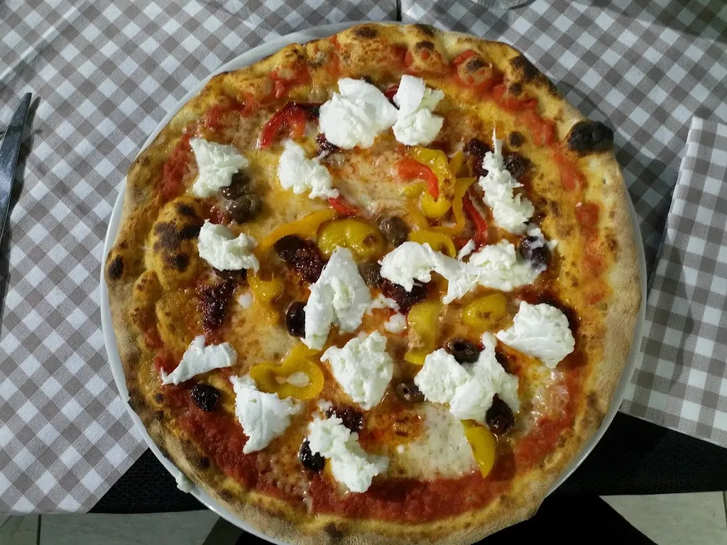 Ristorante - Pizzeria al Leon_Chiarano_slider_image_2