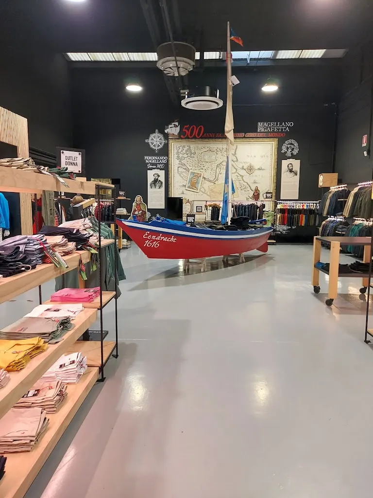 CAPE HORN Factory Store Chiuppano_Chiuppano_slider_image_3