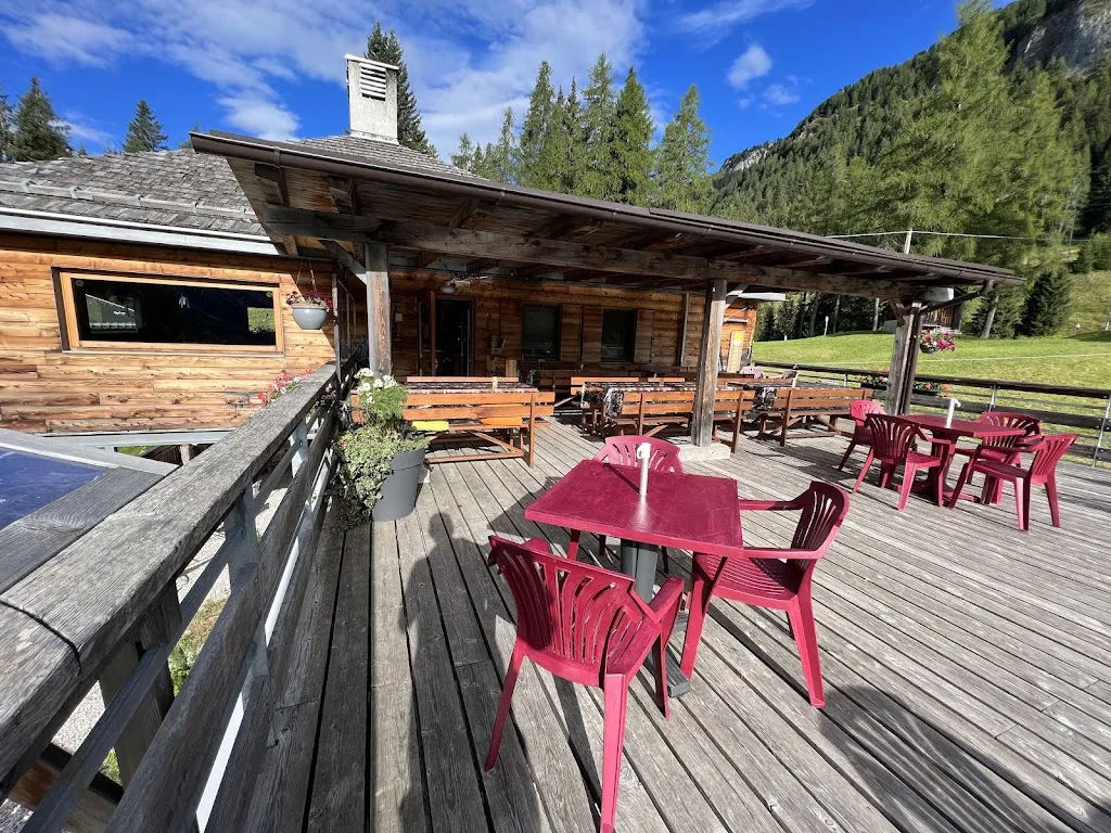 Baita Deona_Cibiana_slider_image_1