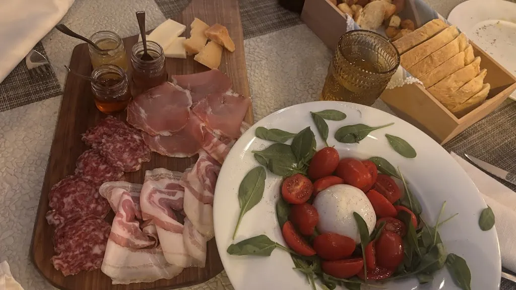 Natasha Gallagher_Baita alle Grotte_Cison di Valmarino_review