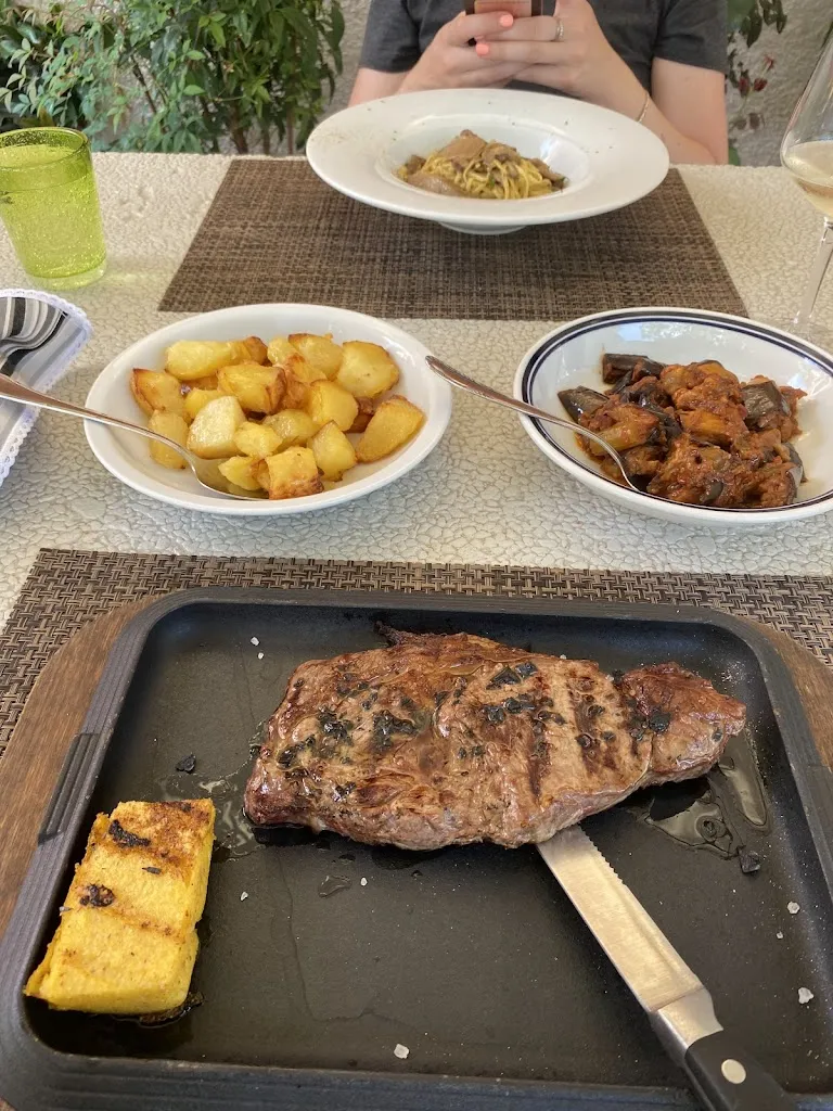 Jeroen Meddeler_Baita alle Grotte_Cison di Valmarino_review