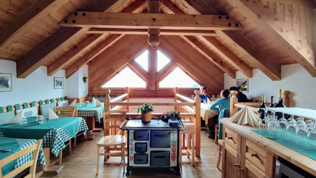 Belvedere grill-bar restaurant in Colle Santa Lucia