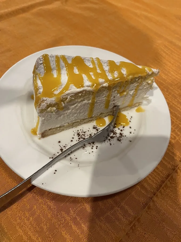 Lavinia Adochitei_Pizzeria ristorante Fursil_Colle Santa Lucia_review