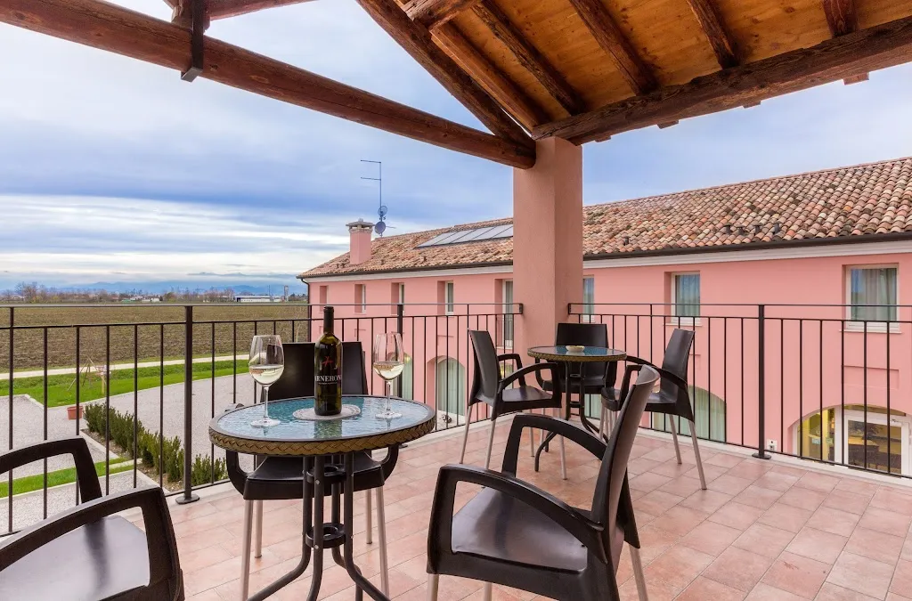 Agriturismo Arneroni_Codognè_slider_image_1