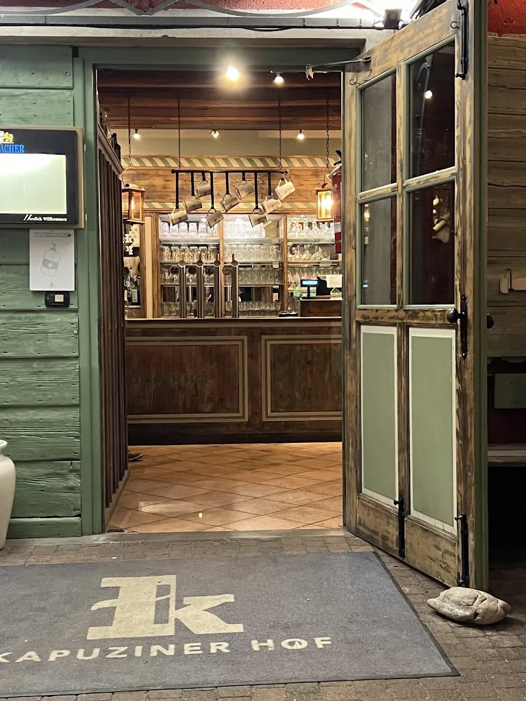 Kapuziner Hof restaurant in Colle Umberto