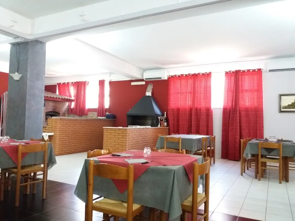 Trattoria Pizzeria Peccati di Gola restaurant in Pietramontecorvino