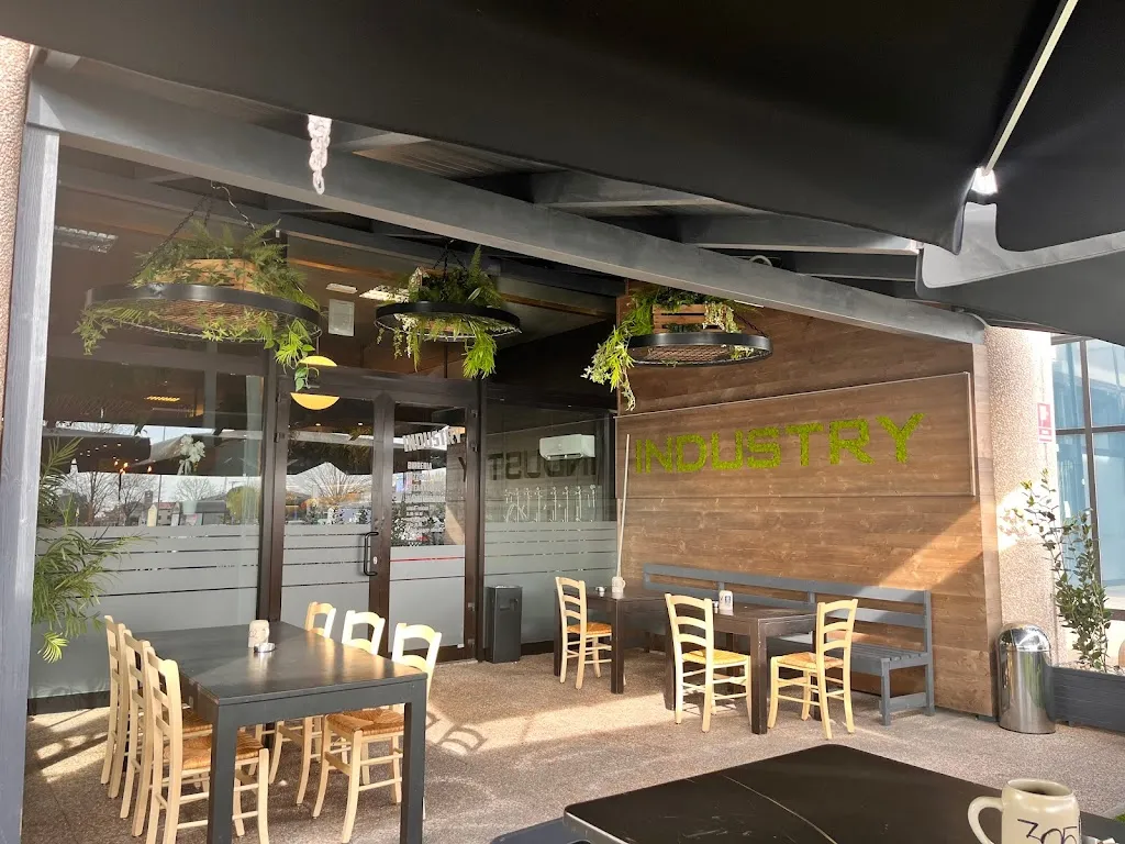 Industry beer and food restaurant in Colognola ai Colli