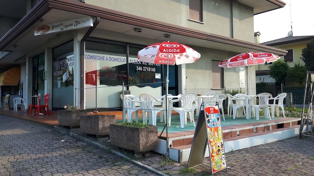 Pizzeria da Asporto Laguna Blu restaurant in Conscio