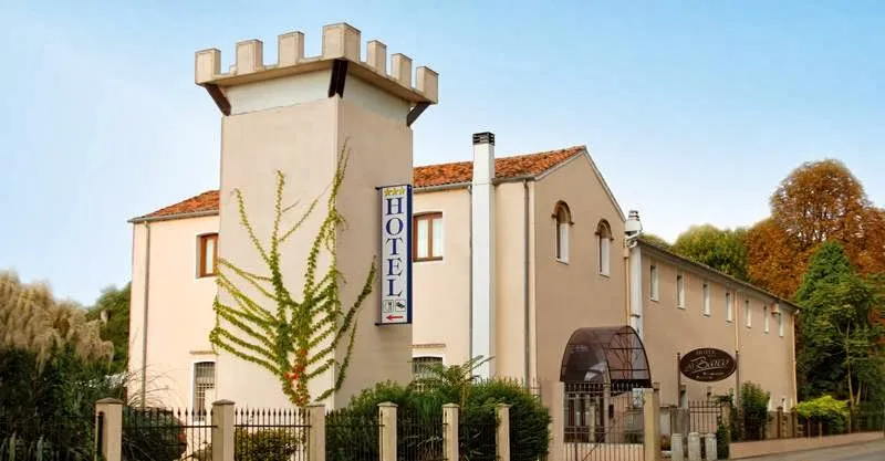 Hotel Al Barco restaurant in Corbolone