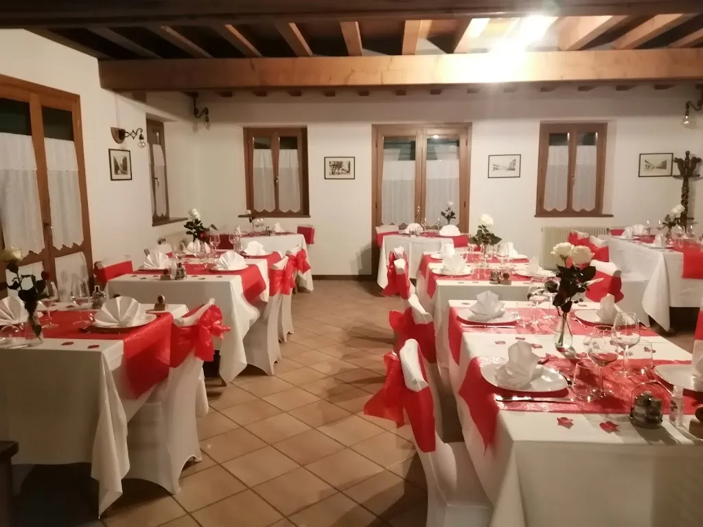 Trattoria Spaghetteria Al Corvo restaurant in Cordignano