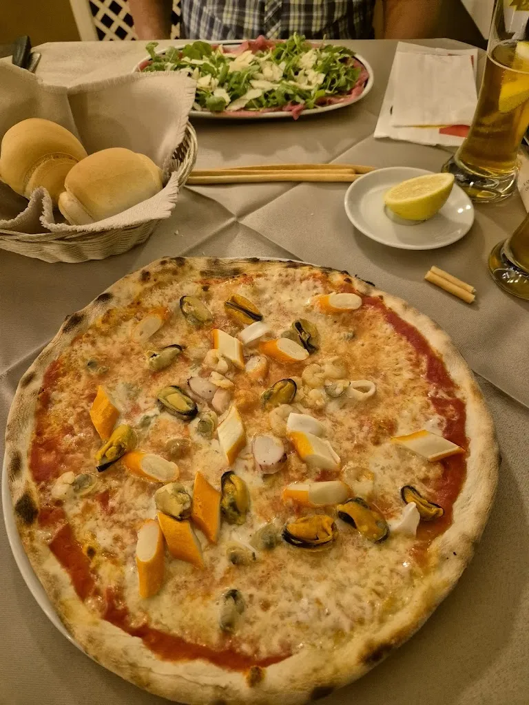 Luca Valente_Pizzeria Full Blown_Cittadella_review