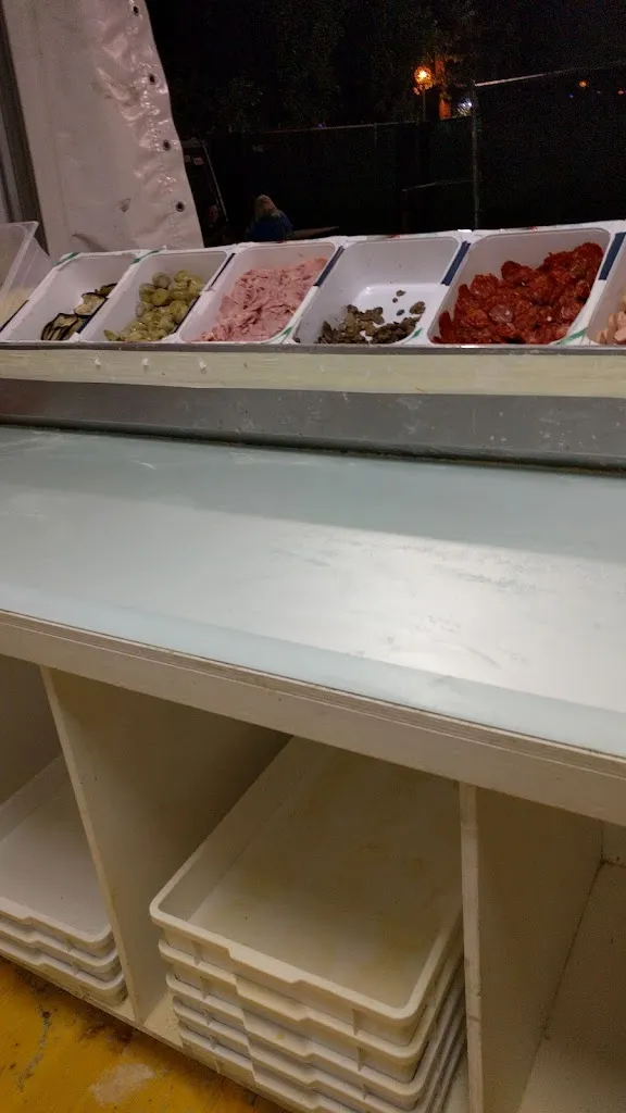 Roberto Tasso_Pizzeria Time Out_Conselve_review