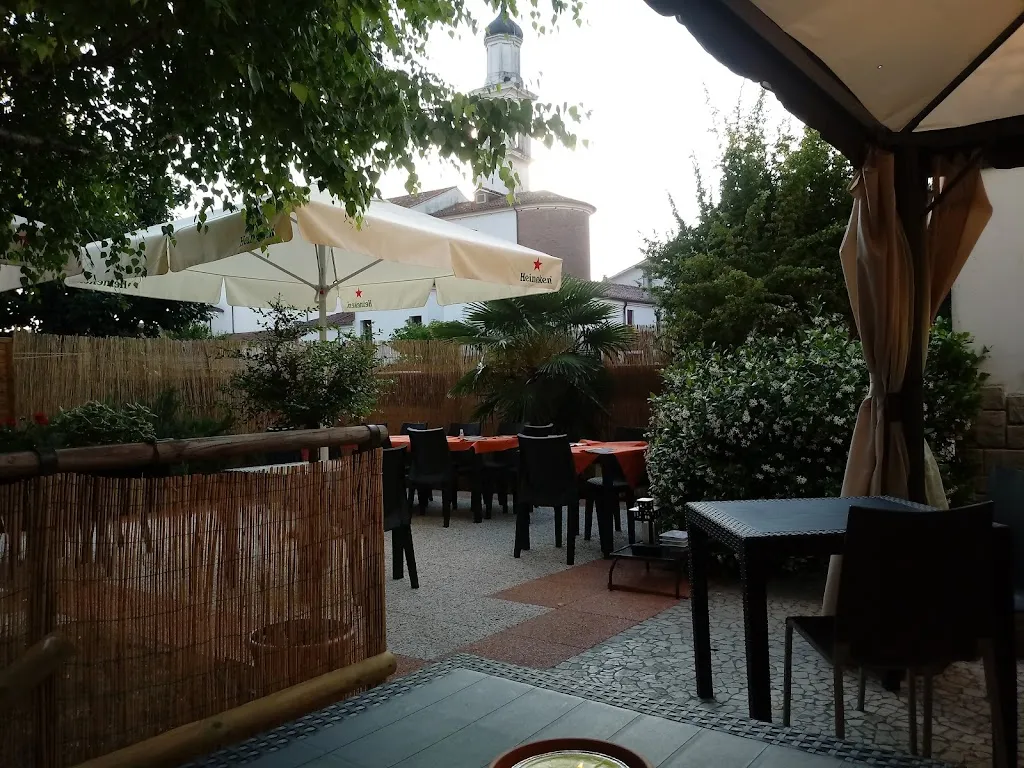 Pizzeria GEKO restaurant in Costa di Rovigo