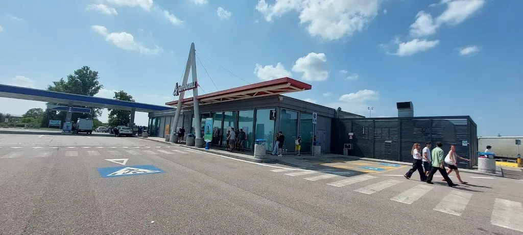 Lubo M._Autogrill Adige West_Costa di Rovigo_review