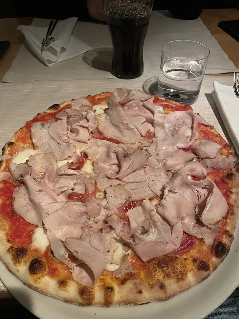 Giada Guzzo_Pizzeria Da Lino_Covolo-Levada_review