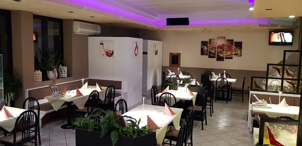 LA LANTERNA  PIZZA&FOOD_Costabissara_slider_image_3