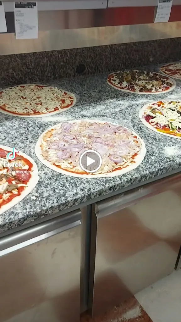 Pizzeria Primavera_Costabissara_slider_image_2