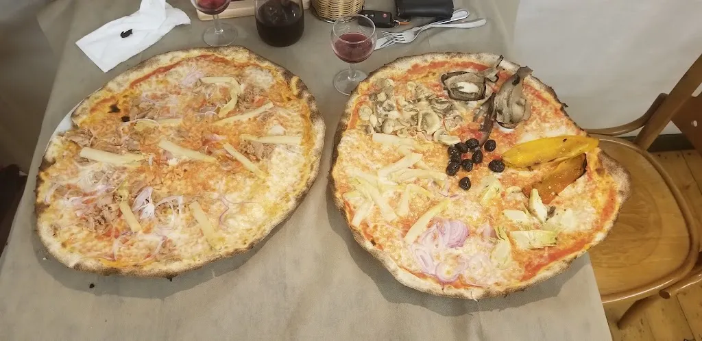 Smile and Wave_Bar Pizzeria Costarica_Costabissara_review