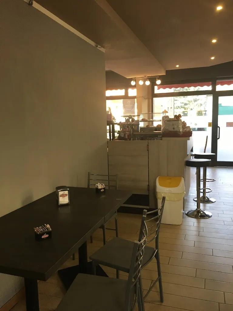 Stefano Trevisi_Bar Centrale_Costabissara_review