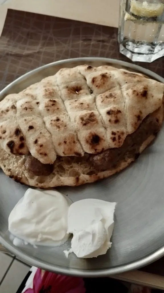 Ema Kovacic_Maps Bar & Grill_Creazzo_review