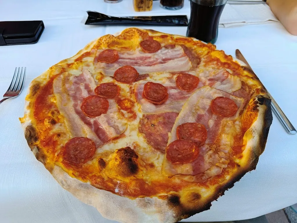 Trattoria Pizzeria Bellavista_Creazzo_slider_image_3