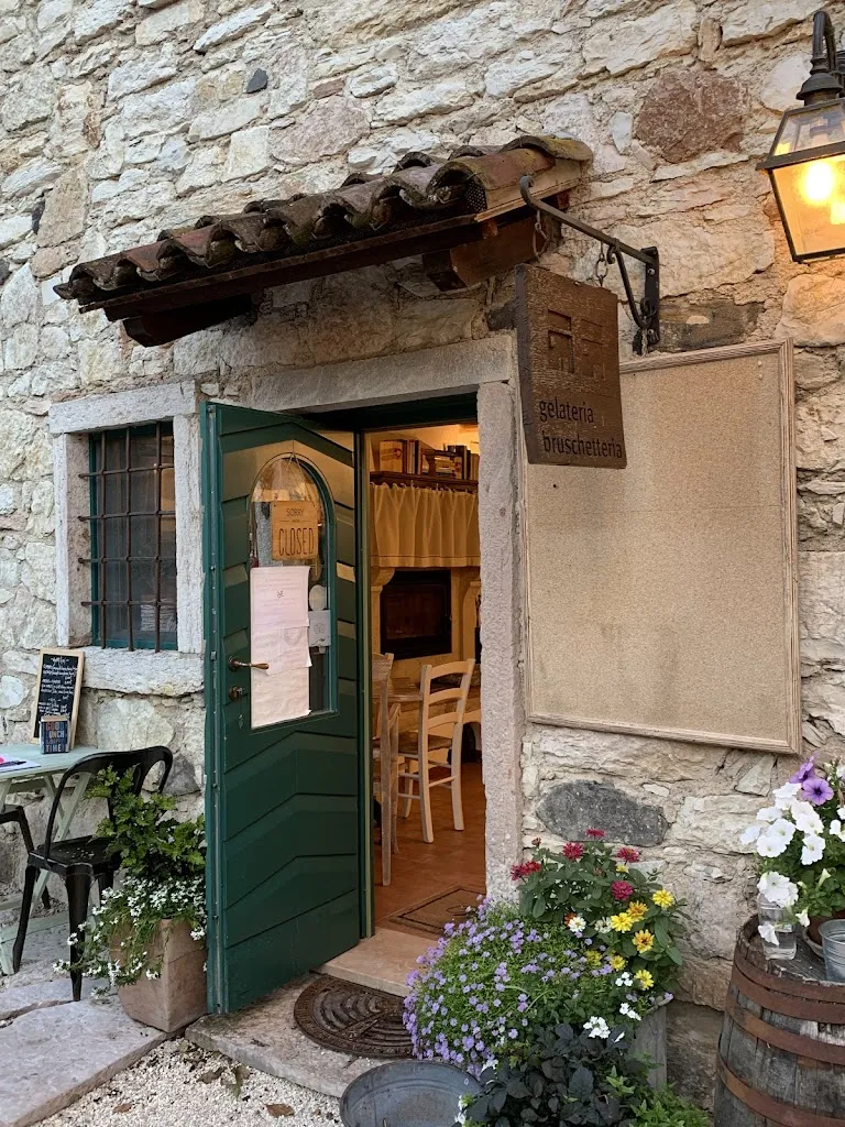 Laita - la contrada del gusto_Crespadoro_slider_image_1