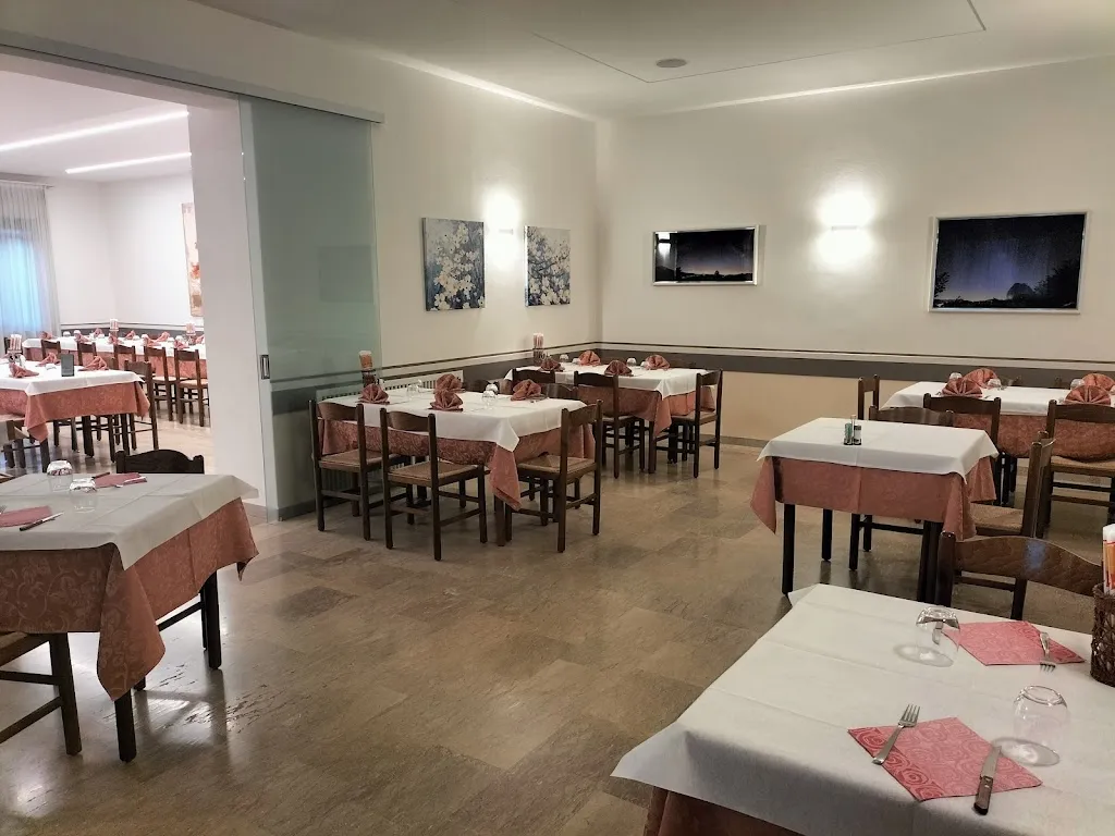 Albergo Ristorante Campana restaurant in Crespadoro