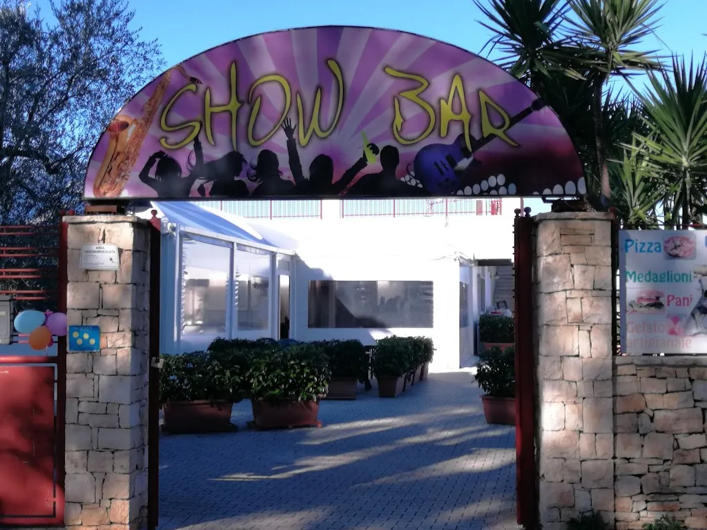 SHOW LOUNGE - Pizzeria Ristorante Bar ristorante a Palo del Colle