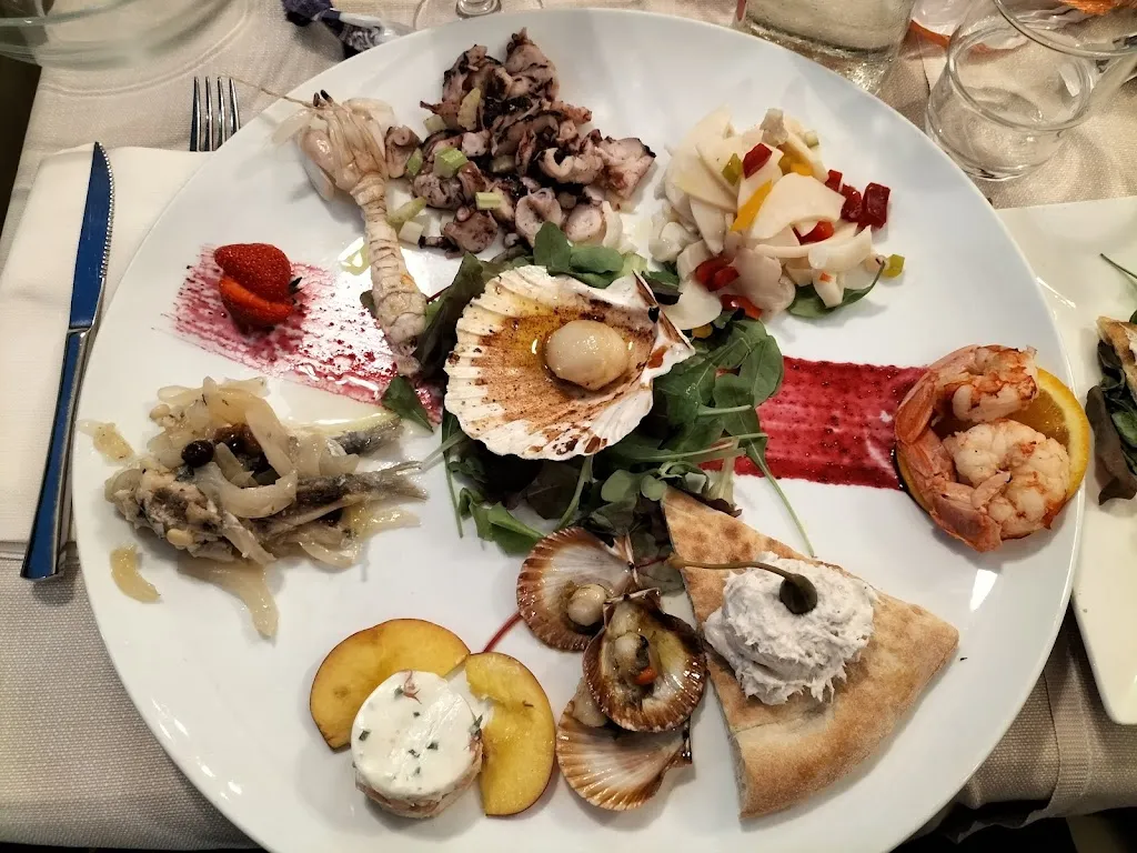 Menü_Terrace Grill Restaurant Pizzeria_Crepaldo_Bild_5